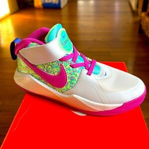 Nike Team Hustle D 9 Digi (PS)